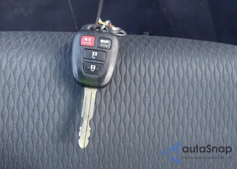 2018 Toyota Corolla Le z USA, uszkodzony, nr VIN 2T1BURHE9JC992597